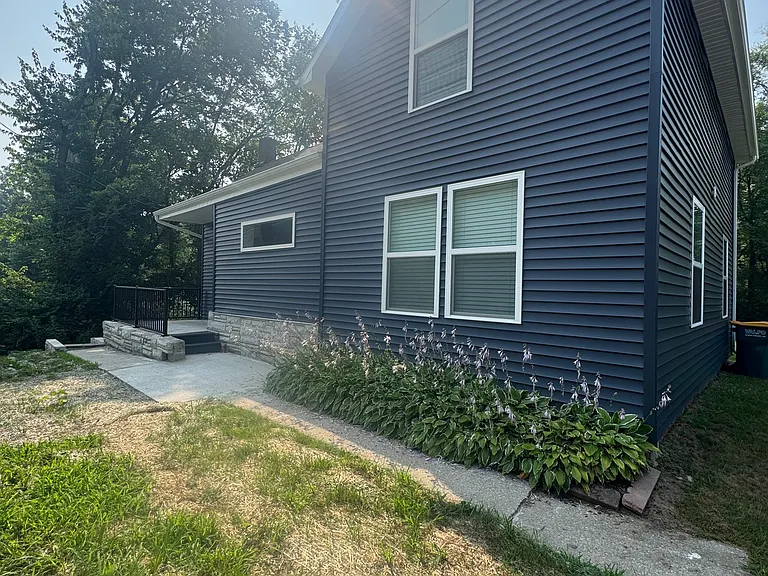 557 West St — Photo 38
