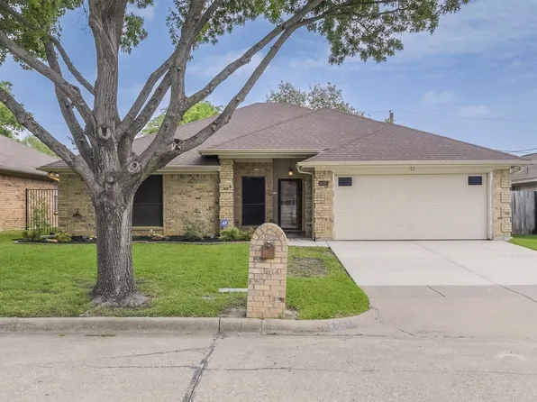 6111 Fern Meadow Rd, Arlington, TX 76017