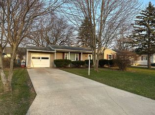 1807 Lynnwood Dr, Mount Pleasant, MI 48858