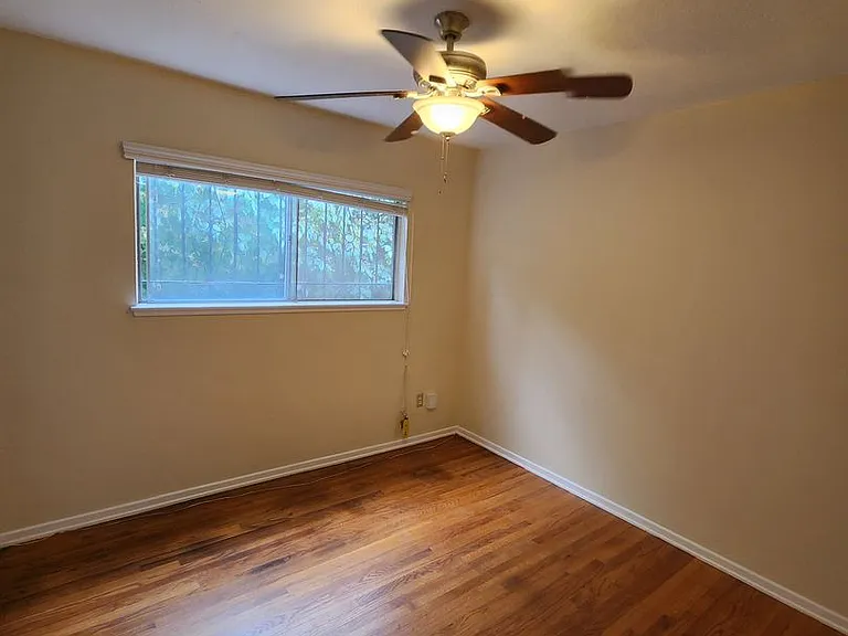 2609 Elyssee St — Photo 7