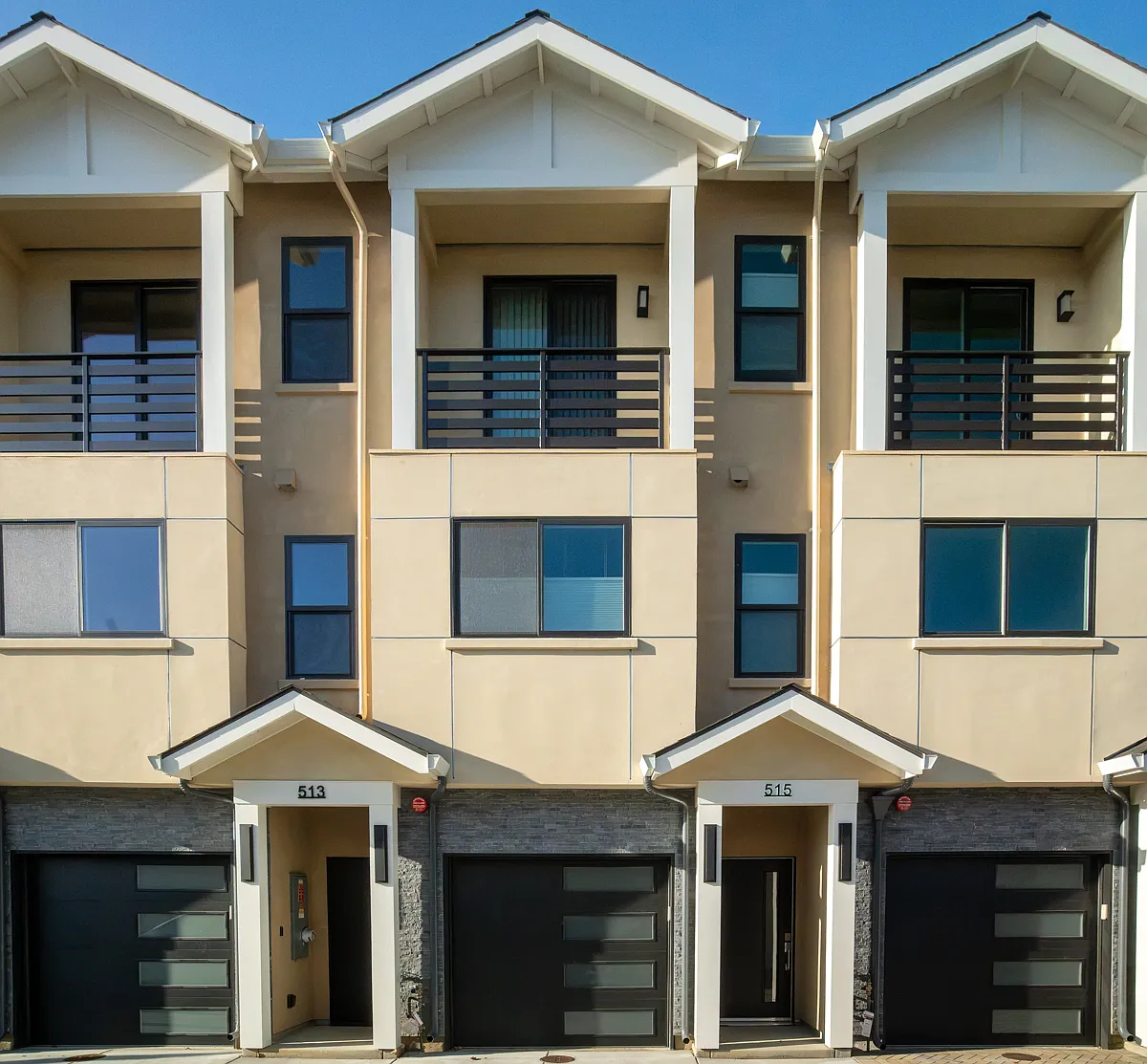 2 bed, 2.5 bath, 1332 sqft, $4,500 — Photo 1