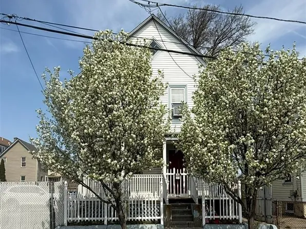 155-159 Byfield St, Providence, RI 02905