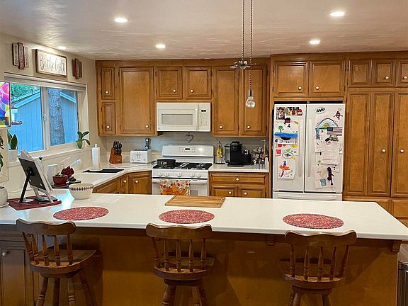 2nd image of 24143 Dogwood Dr