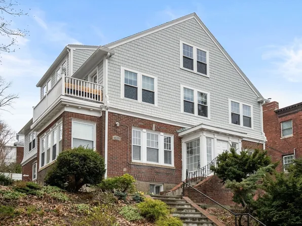 21 Colbourne Cres #1, Brookline, MA 02445