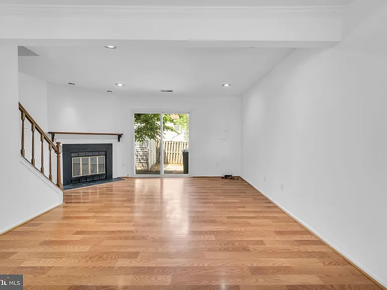 7015 Old Brentford Rd — Photo 12