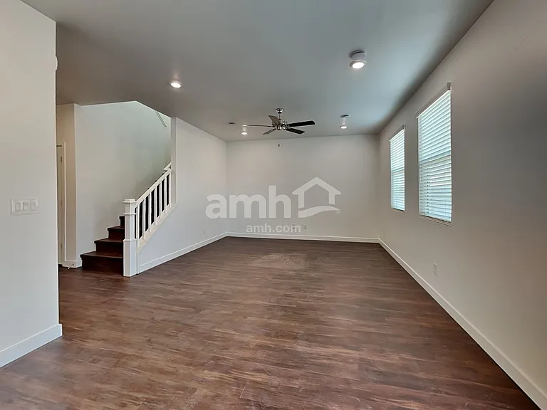 2128 W Alicia Dr — Photo 5