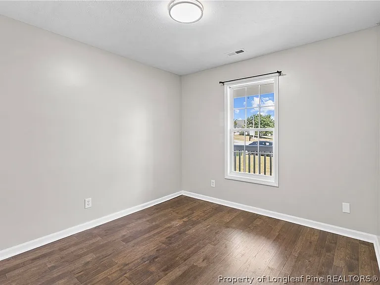 124 Hosta Dr — Photo 13