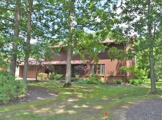 3957 W Ash Ln, Orange, OH 44122
