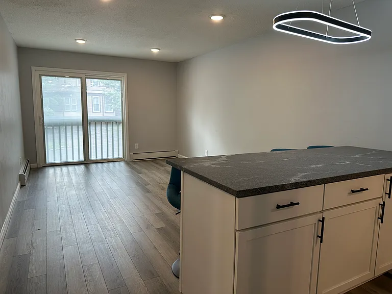 314 Oak St #7 — Photo 9
