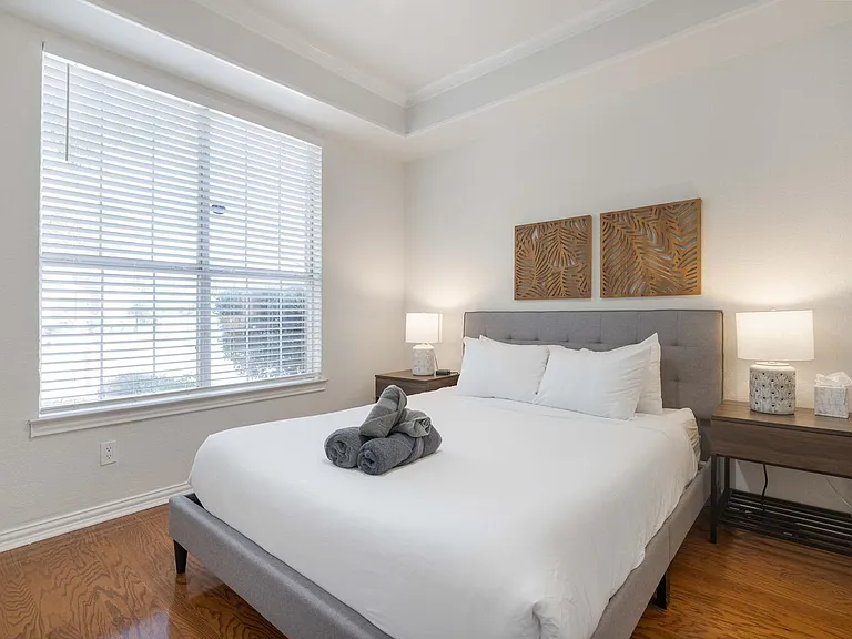 7701 Ridgeway Ct — Photo 17