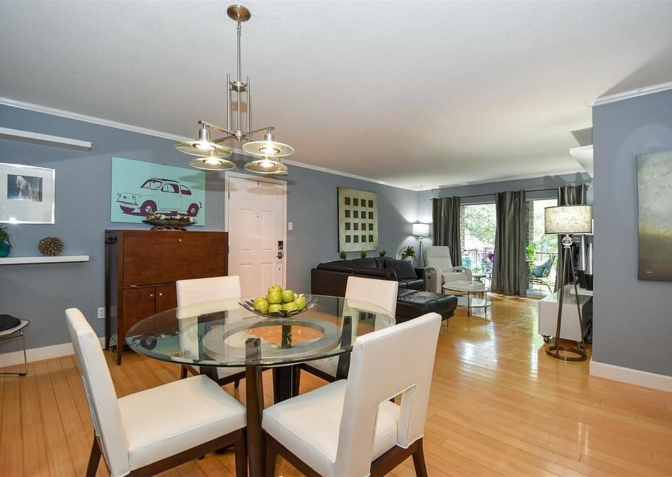 1st image of 7575 Katy Fwy APT 80