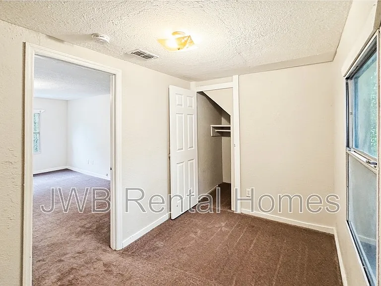3933 Boulevard #2 — Photo 15