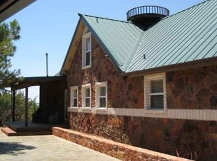 621 Waterway Ln, Burnet, TX 78611