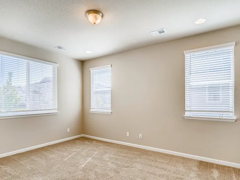 760 Stonebridge Dr — Photo 14