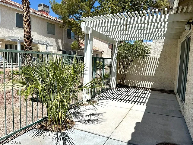 5255 Island Chain Rd — Photo 15