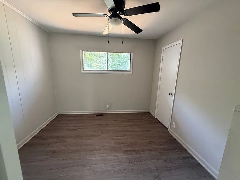 89 Susan Ln — Photo 8