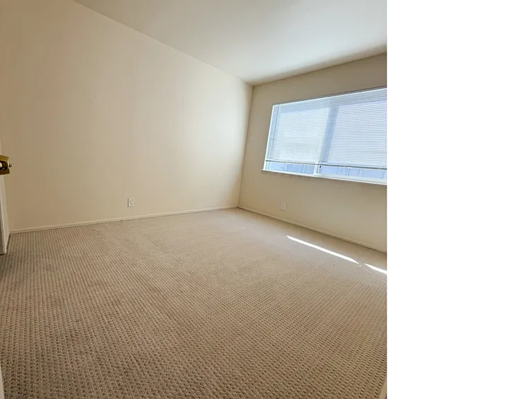 7 Davis Dr #G — Photo 11