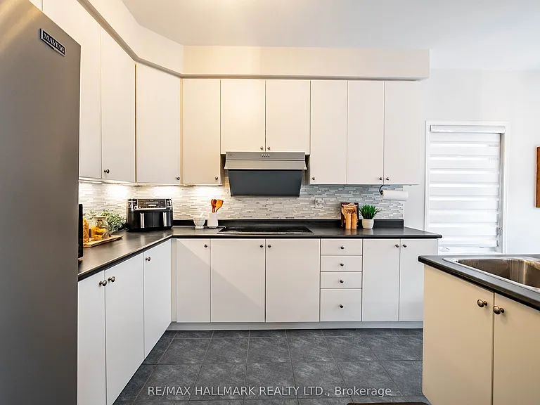 406 Reeves Way Blvd — Photo 20