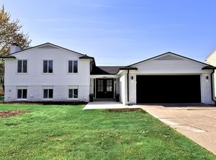 22589 Bell Brook St, Southfield, MI 48034
