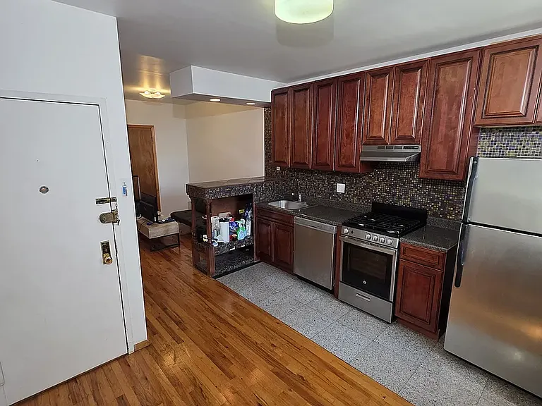 146 Freeman St #3L — Photo 3