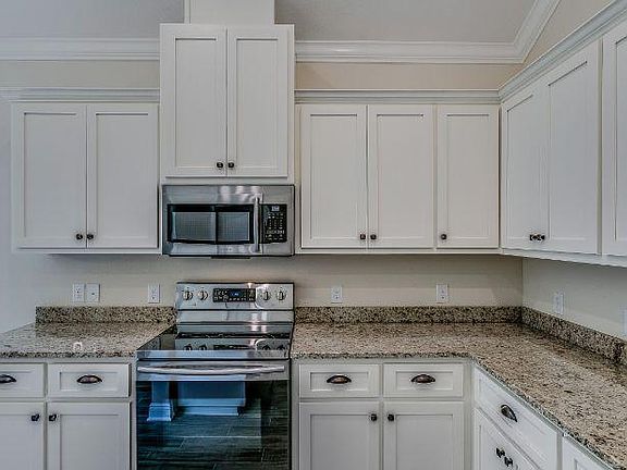 3rd image of 1510 Durant Ln