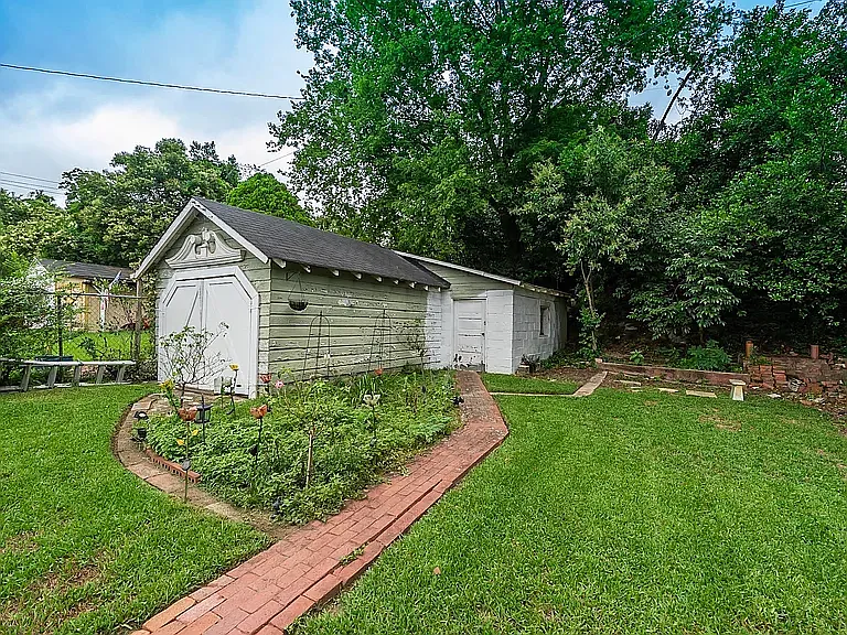 172 Florida Ave — Photo 18