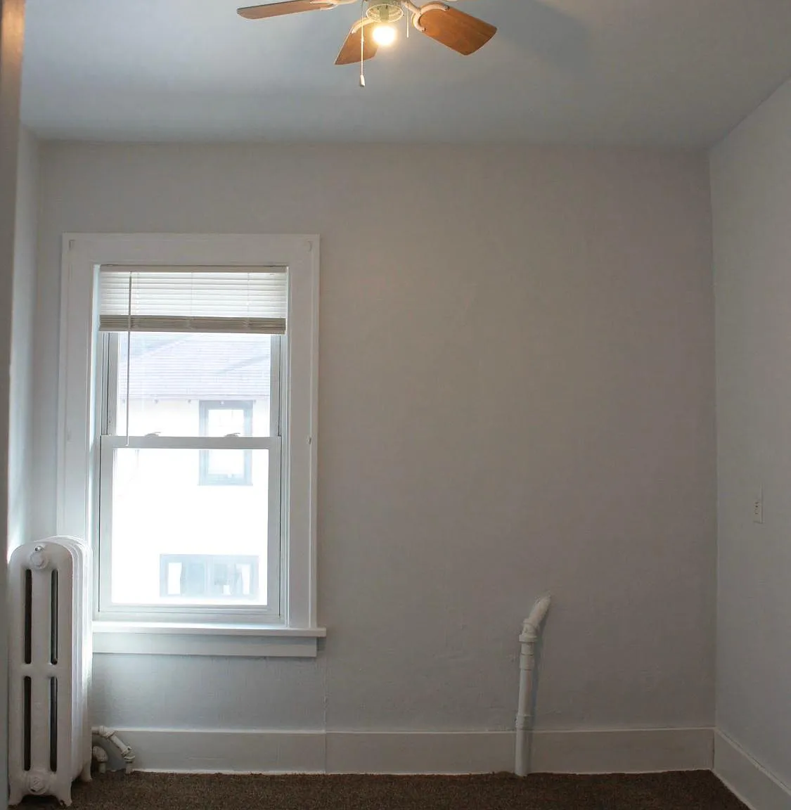 4 bed, 1200 sqft, $1,550 — Photo 3