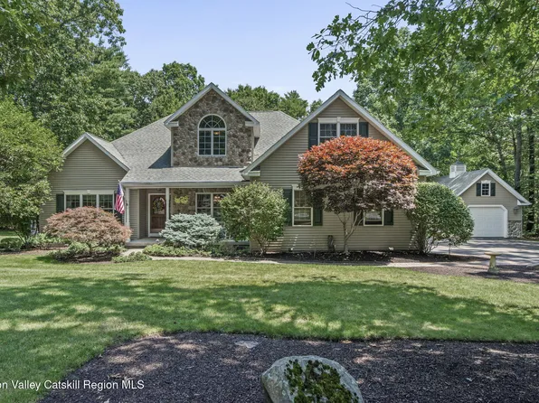 85 Chadwycke Court, Schodack, NY 12184