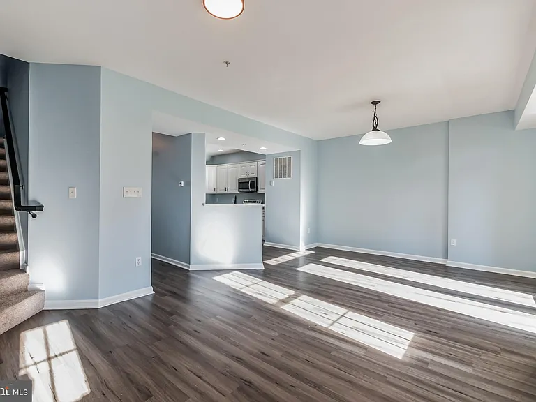 10329 Bridle Ct — Photo 16