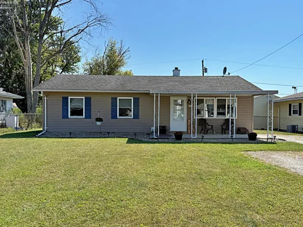 153 Longfellow Dr, Tiffin, OH 44883