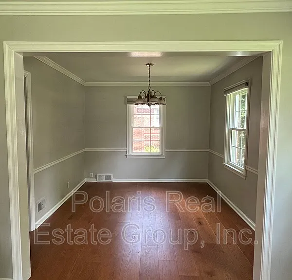 4702 Rookwood Ave — Photo 7