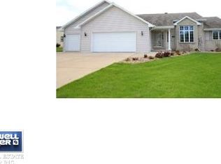 2144 Daly Dr, Green Bay, WI 54311