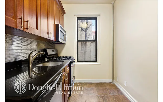 Rented by Douglas Elliman | media 2