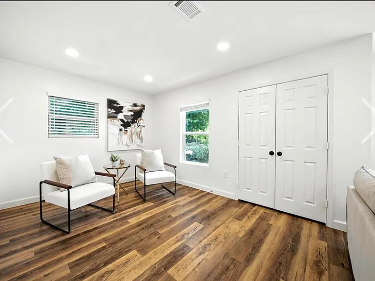1610 Antoine Dr — Photo 11