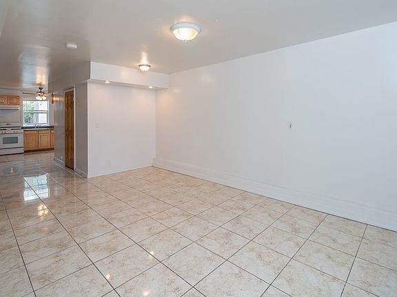 5th image of 1550 Shafter Ave #A