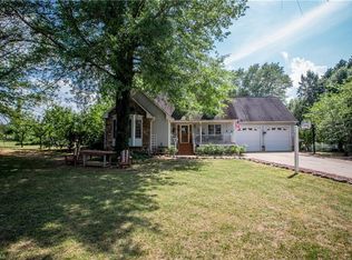 8430 Reid Farm Rd, Walnut Cove, NC 27052