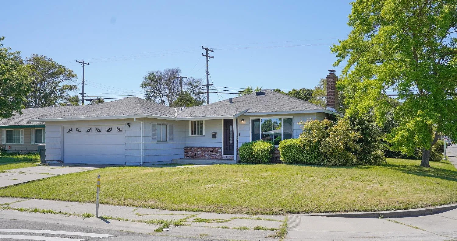 7356 21st St photo 1