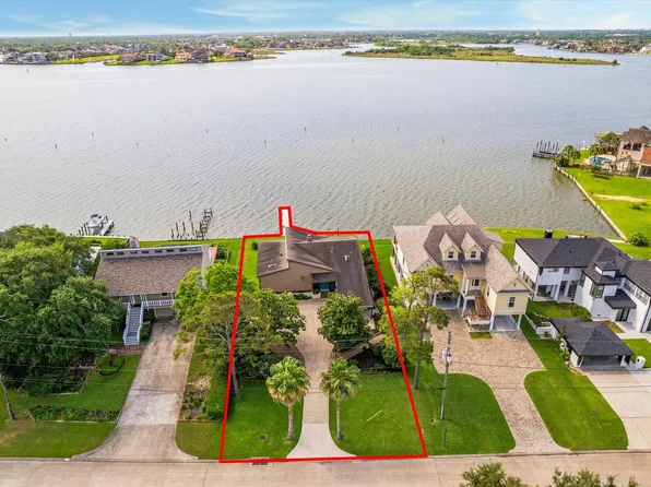 2414 Baycrest Dr, Houston, TX 77058