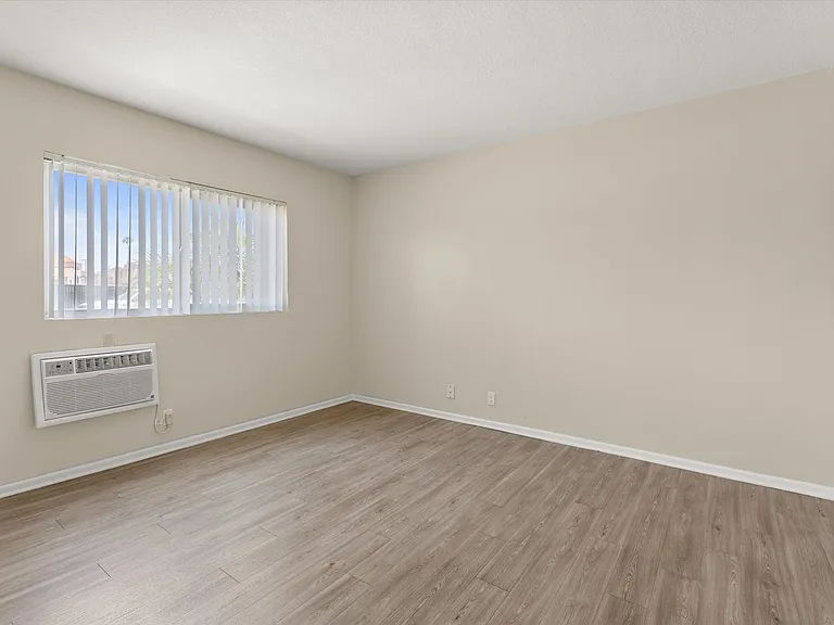School Circle Apartments - Riverside, CA — Photo 61