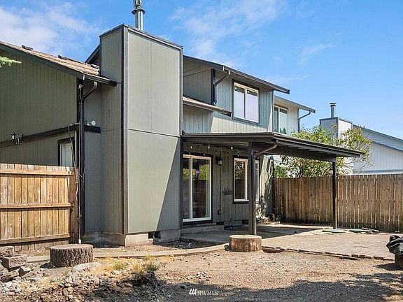 2nd image of 9239 Farman Ln SE
