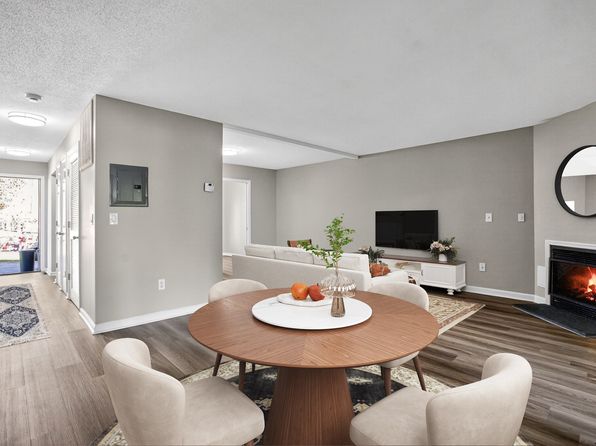 209 New Chalet Dr #14