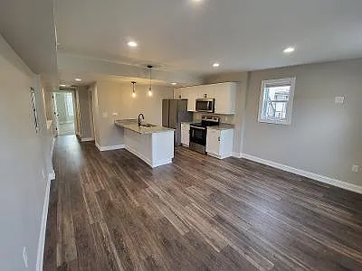913 N 2nd St — Photo 3
