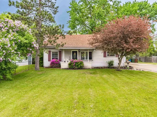 2209 Collins St, Utica, MI 48317