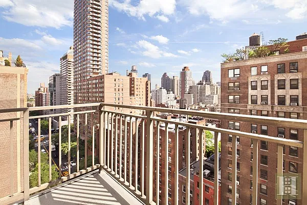 Rented by Halstead Real Estate | media 28