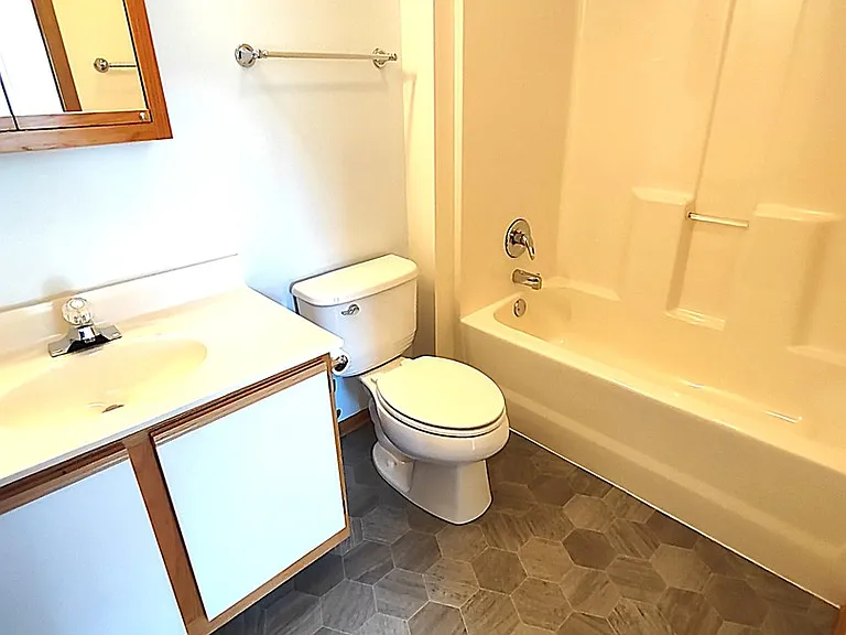 430 Cunat Blvd #3G — Photo 12