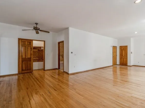 212 Warren Street image 11 of 18