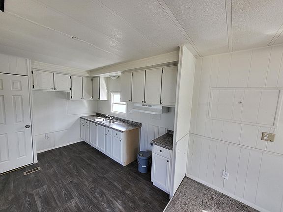 4th image of 2211 S Dort Hwy Lot B20