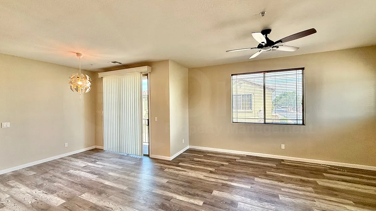 2 bed, 2.0 bath, 1227 sqft, $1,700 — Photo 4