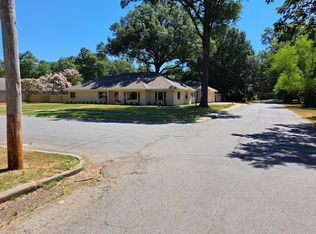 1011 S Lowe St, Stuttgart, AR 72160