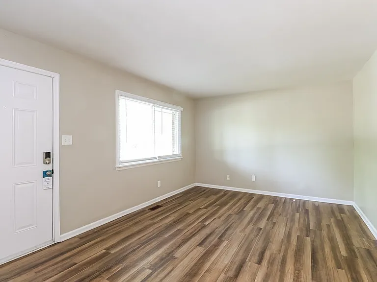 9324 Edgevale Dr — Photo 4